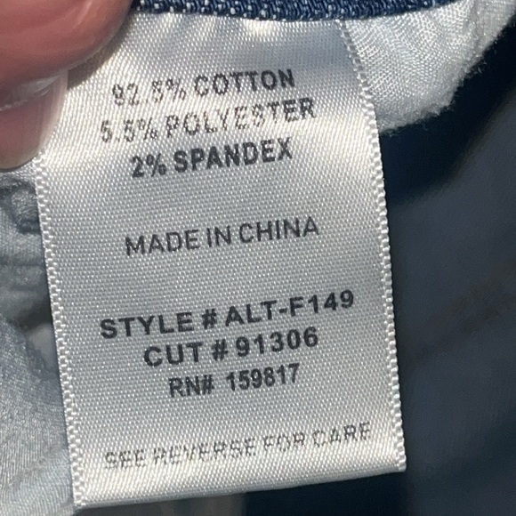 Altar’d State Women's Distressed Flare Jeans size 25 - Picture 9 of 12